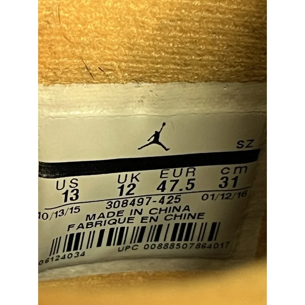 Nike Air Jordan 4 Retro 